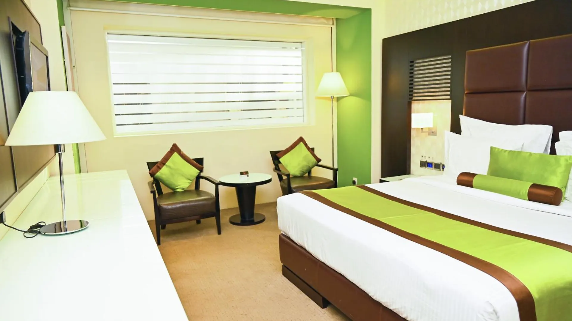 Hues Boutique Hotel Dubai 4*,  Emirati Arabi Uniti