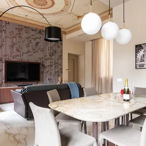 Palazzo Visconti - By Myhomeincomo إيطاليا