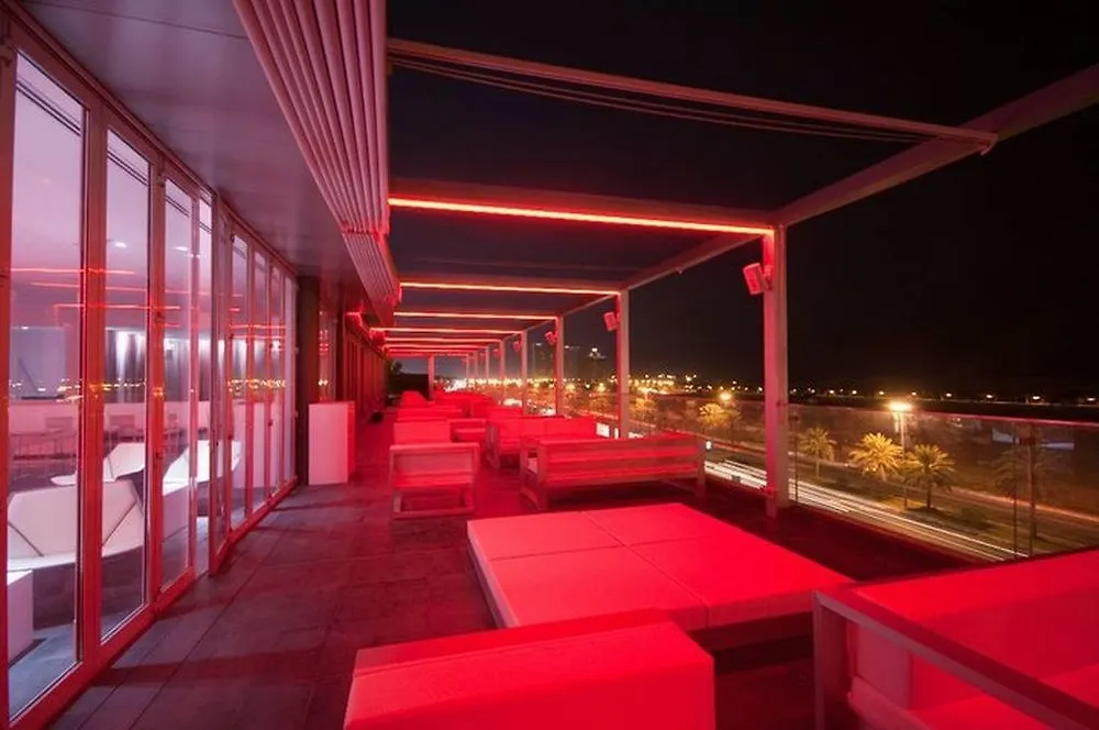 Hues Boutique Hotel Dubaj 4*,