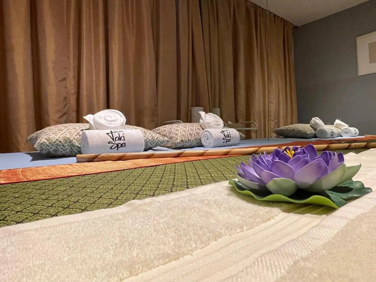דובאי Hues Boutique Hotel 4*,  איחוד האמירויות הערביות