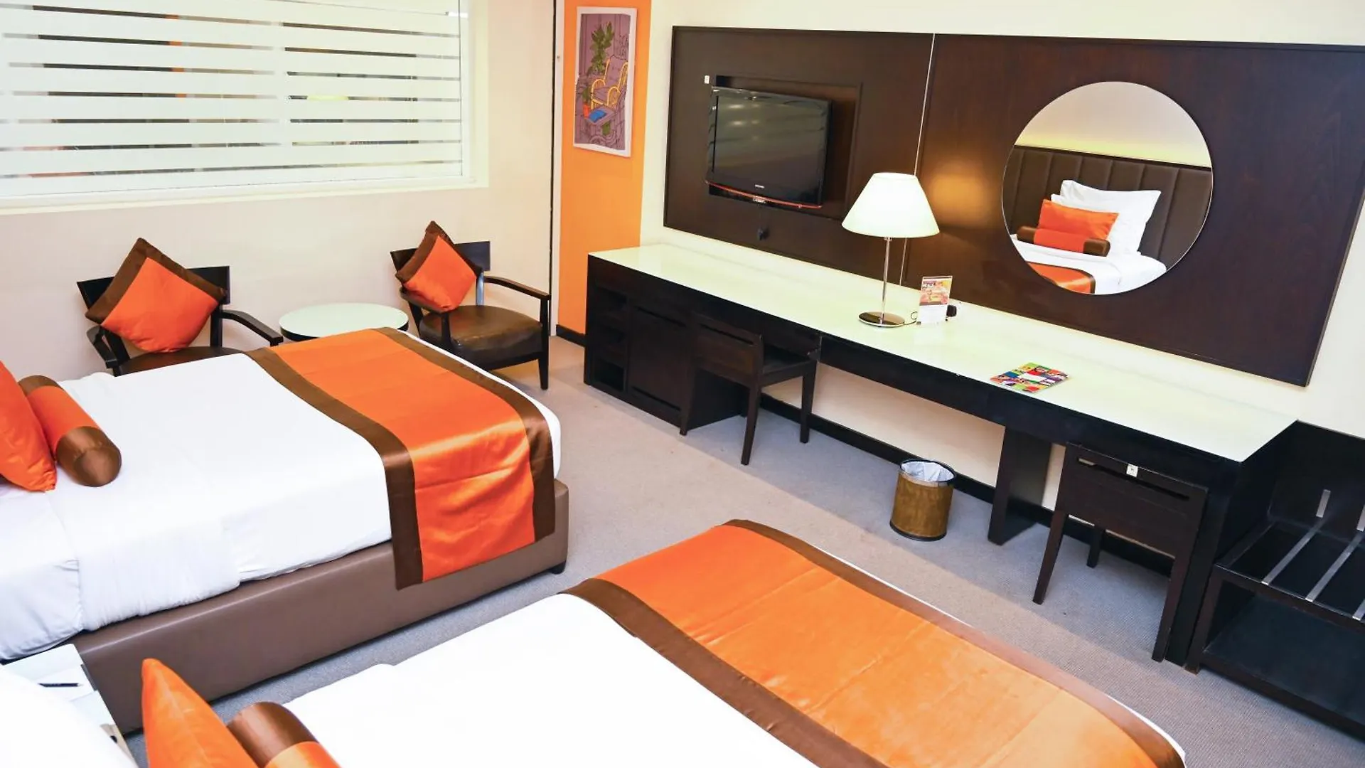 דובאי Hues Boutique Hotel 4*,  איחוד האמירויות הערביות