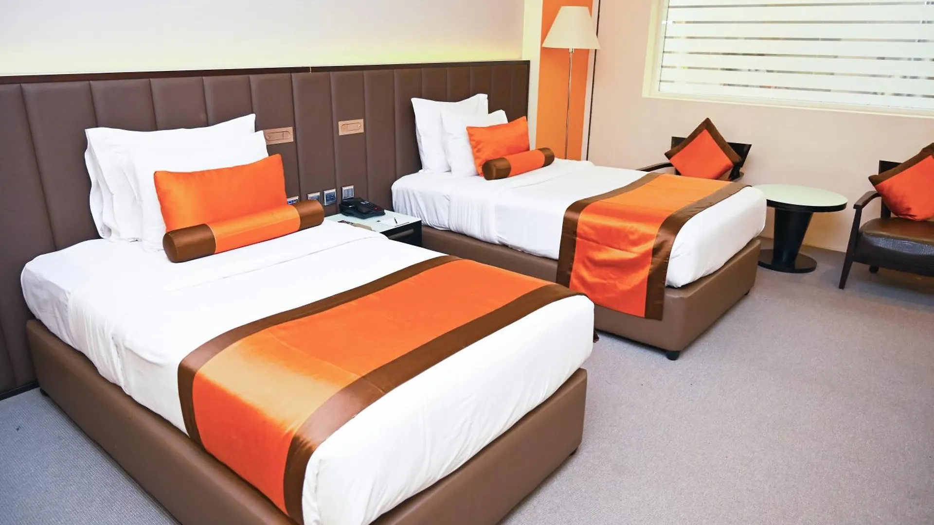דובאי Hues Boutique Hotel