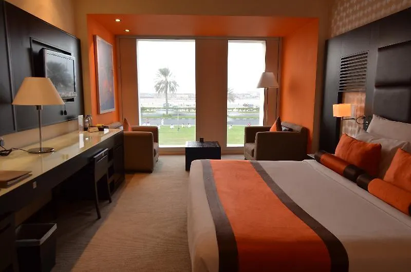דובאי Hues Boutique Hotel